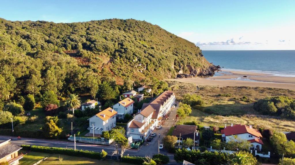 Hostal De Berria Сантонья Екстер'єр фото